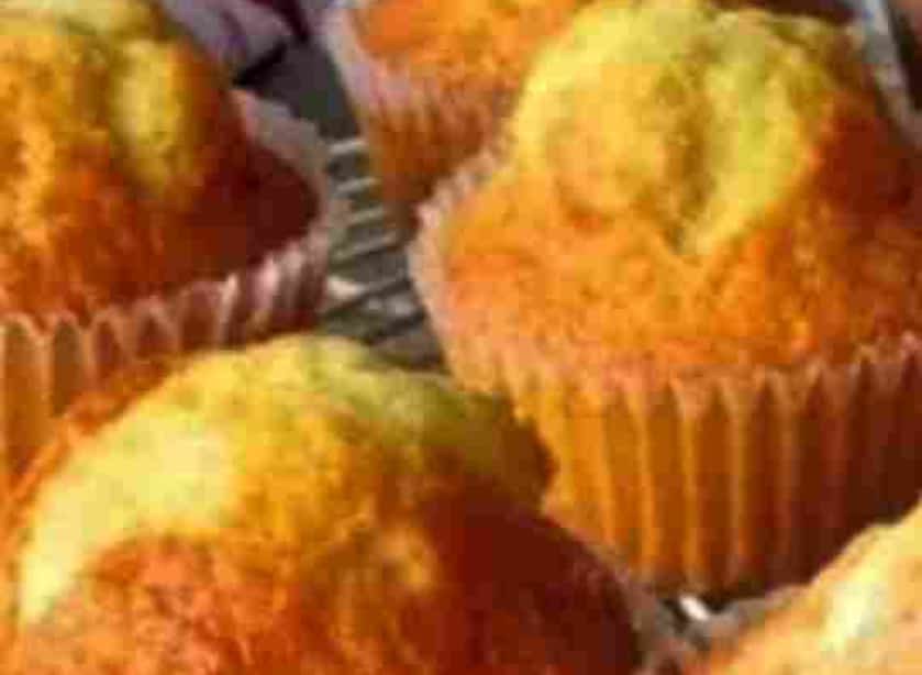 SUPER FLUFFY HOMEMADE MUFFINS RECIPE