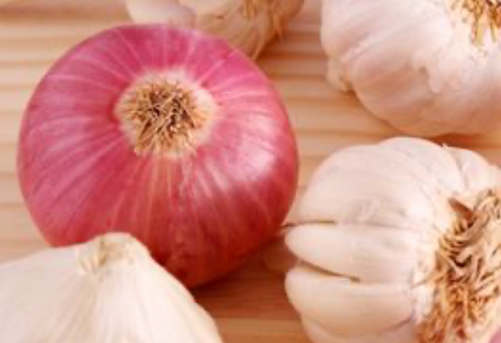 Garlic and Onion: Natural Remedies for Improving Hearing Loss