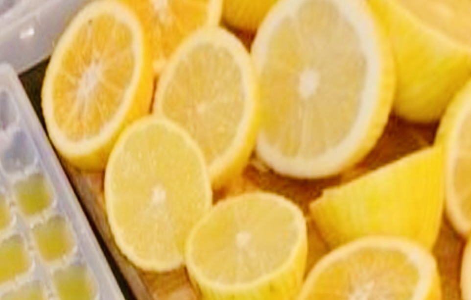 Exploring the Health Benefits of Frozen Lemons