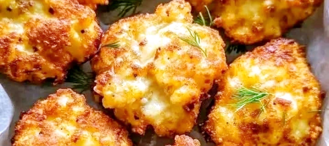 CHEESY CHICKEN FRITTERS