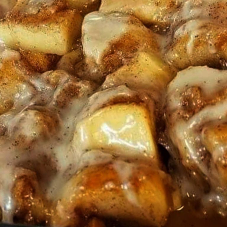 Cinnamon Apple Cake